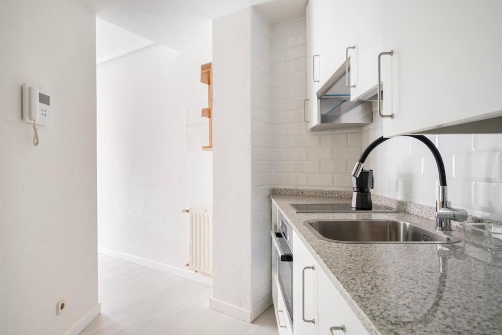 Cozy Family Apartment Tetuan/Estrecho B.M7 Madri Exterior foto